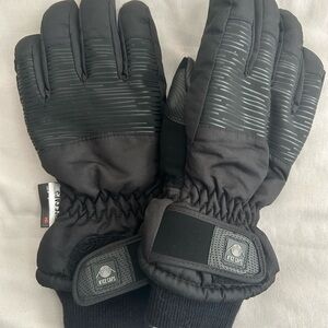 3M Thinsulate Black Kids Mittens